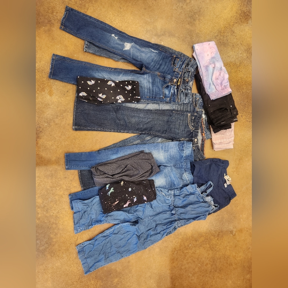 Lot of girls 7/8 pants